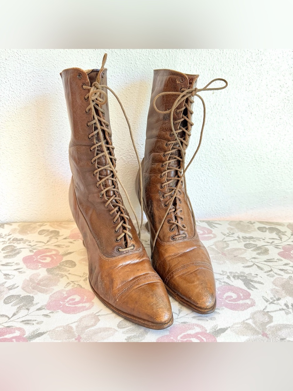 Antique VICTORIAN LEATHER BOOTS Brown Witchy Laced Vintage Martha Washington 6.5 - Picture 3 of 13
